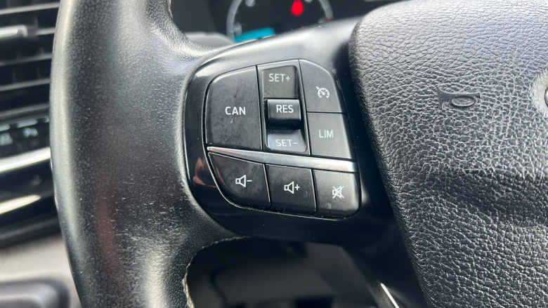 Ford Transit Custom 300 L1 Diesel Fwd 2.0 EcoBlue 130ps Low Roof D/Cab Limited Van Auto